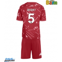Liverpool Jeremy Jacquet #5 Hjemmedraktsett Barn 2026-27 Kortermet (+ Korte bukser)